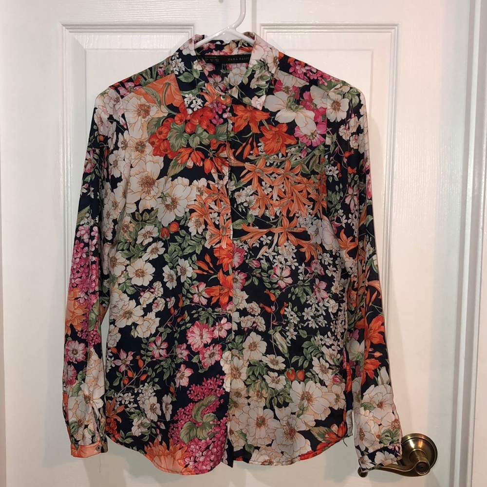 Dark floral long sleeve top from Zara Basic in XS